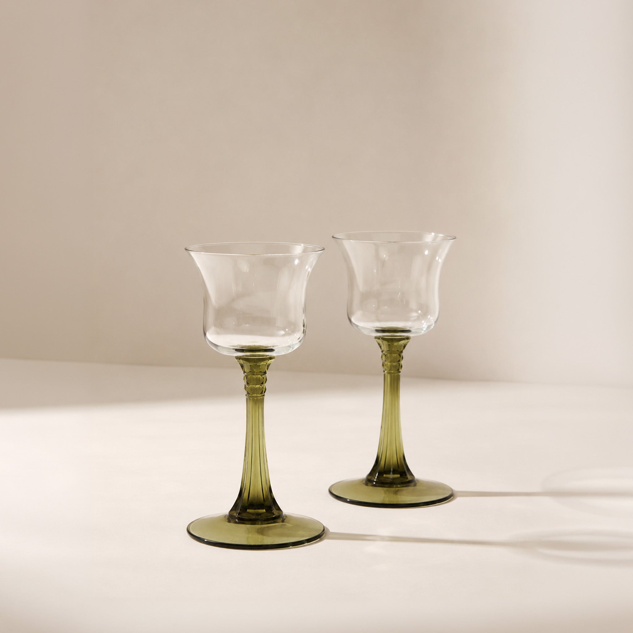 Vintage Green Stem Wine Glass - Set of 2